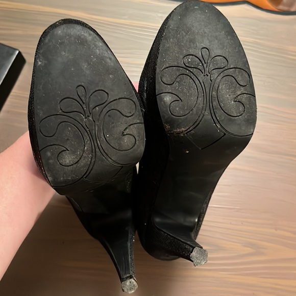 Sparkly black platform pump - Picture 6 of 7